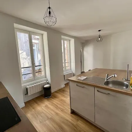 Plein Centre Avec Parking Augustins B